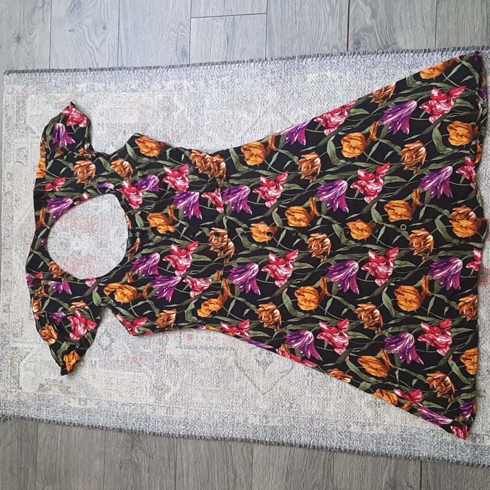 Topshop tulip 🌷 print cut out dress size 6 in ladies - Picture 2 of 13